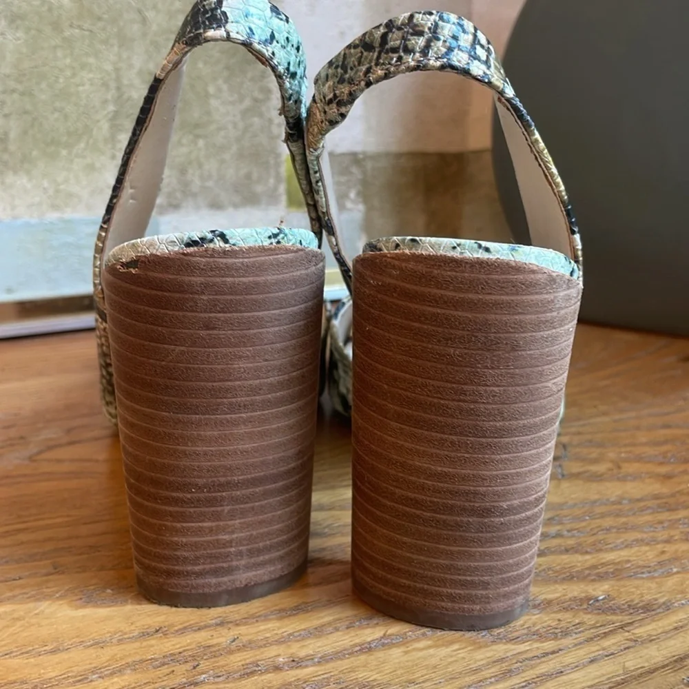 🍯 Vince Camuto vp-phendry snake print leather sling back crescent heel